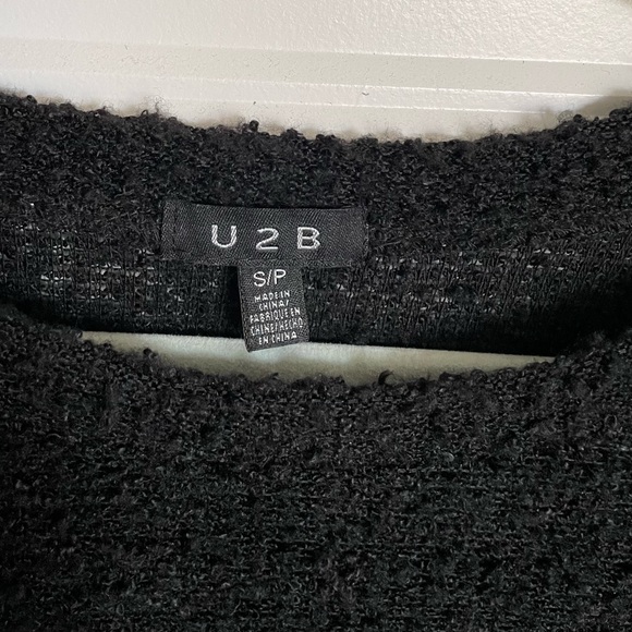 Textured Knit Sweater - Long-Sleeve - Cropped Length - Black - Picture 4 of 4